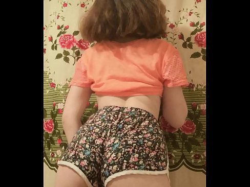 ❤️ Sexy junges Babe zieht ihre Shorts vor der Kamera aus ☑ Just porn bei porn de.xxxdeutschepornos.ru ️❤
